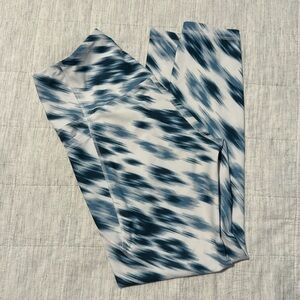 Old Navy Active Leggings- Size Medium
